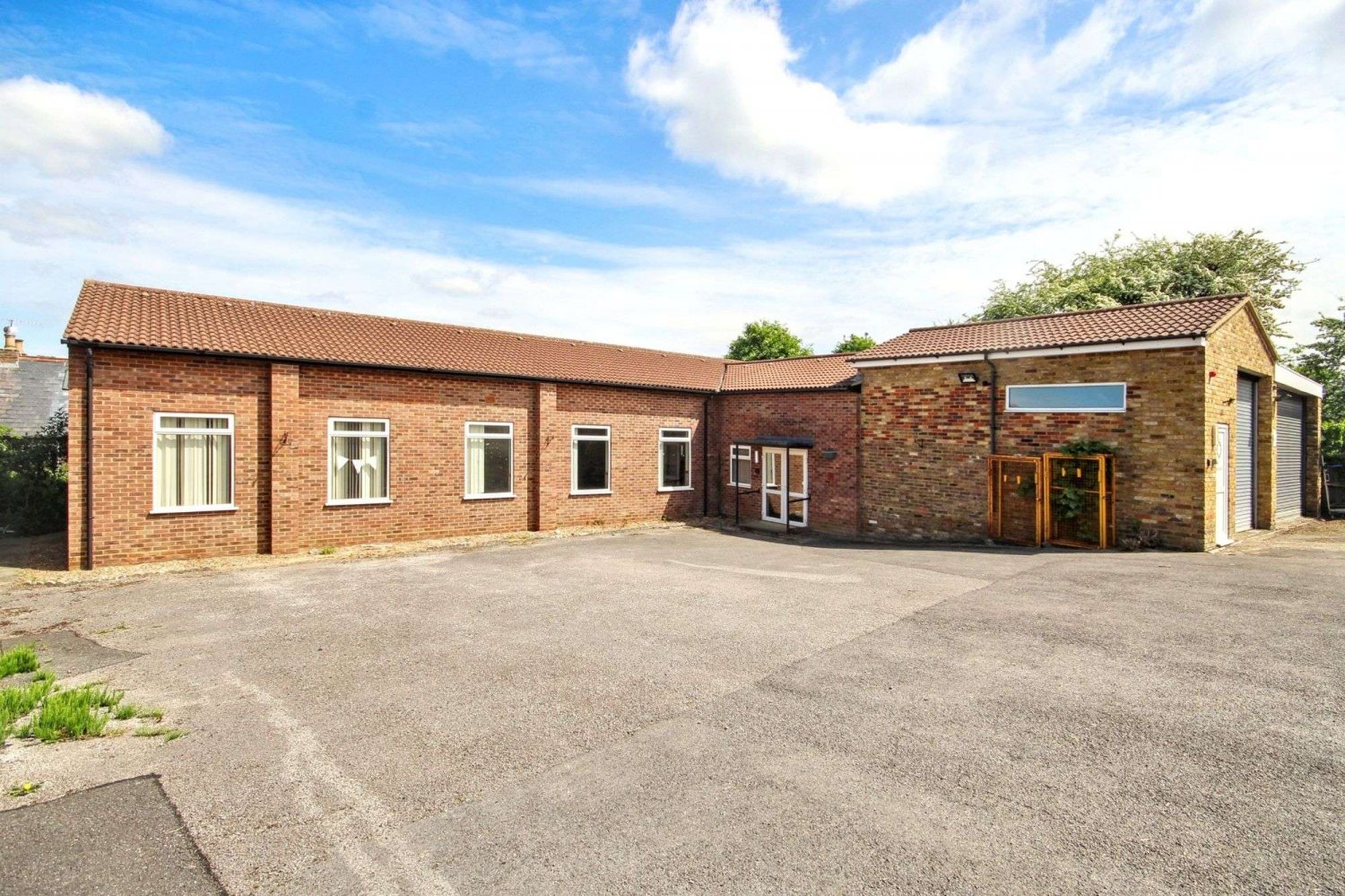 Carry on up the lane and you'll find The Horizon Centre approximately 400 metres ahead on your right-hand side. Free parking is available on site.